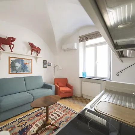 Apartment Hostdomus - Almare